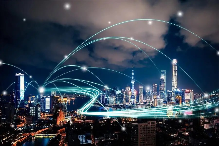 清华大学等单位科研人员合作研发 新型自动驾驶安全测试系统问世