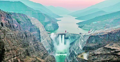 白鹤滩水电站全面投产发电 我国建成世界最大“清洁能源走廊”